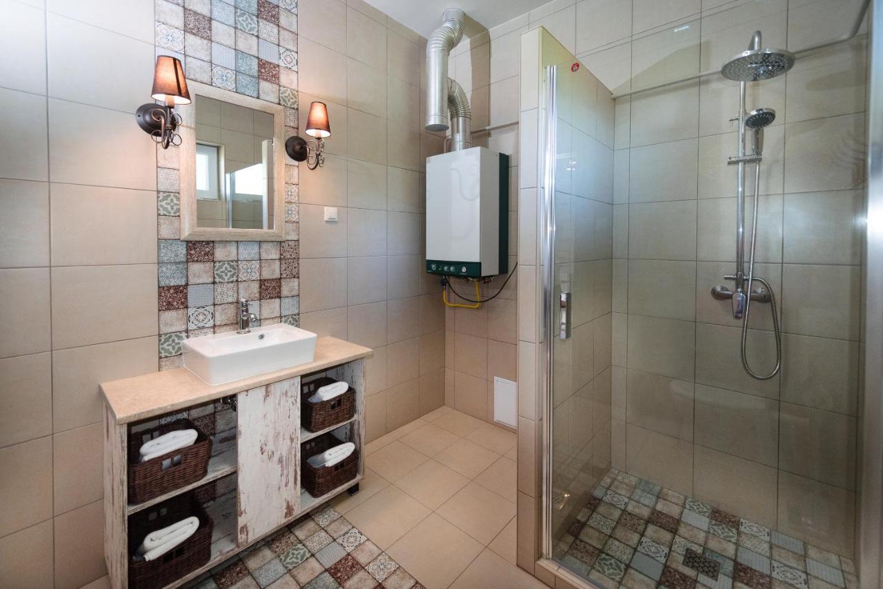 Appartement Aranyszarvas Panzio, Etterem Es Grillterasz Extérieur photo