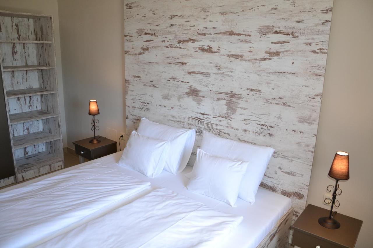 Appartement Aranyszarvas Panzio, Etterem Es Grillterasz Extérieur photo