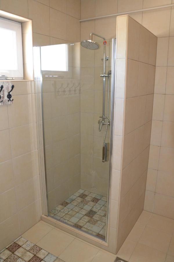 Appartement Aranyszarvas Panzio, Etterem Es Grillterasz Extérieur photo