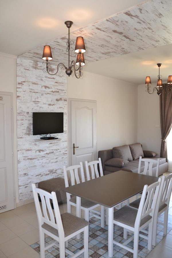 Appartement Aranyszarvas Panzio, Etterem Es Grillterasz Extérieur photo