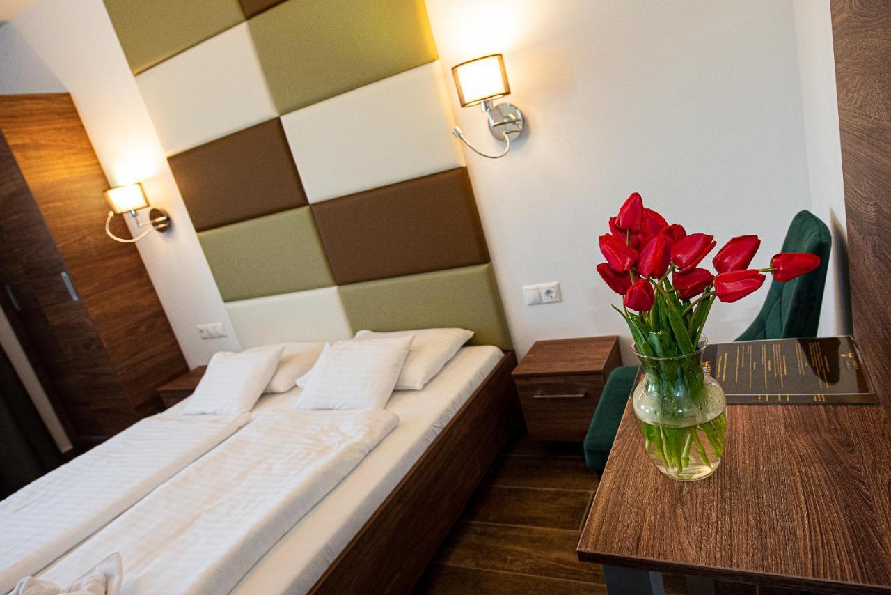 Appartement Aranyszarvas Panzio, Etterem Es Grillterasz Extérieur photo