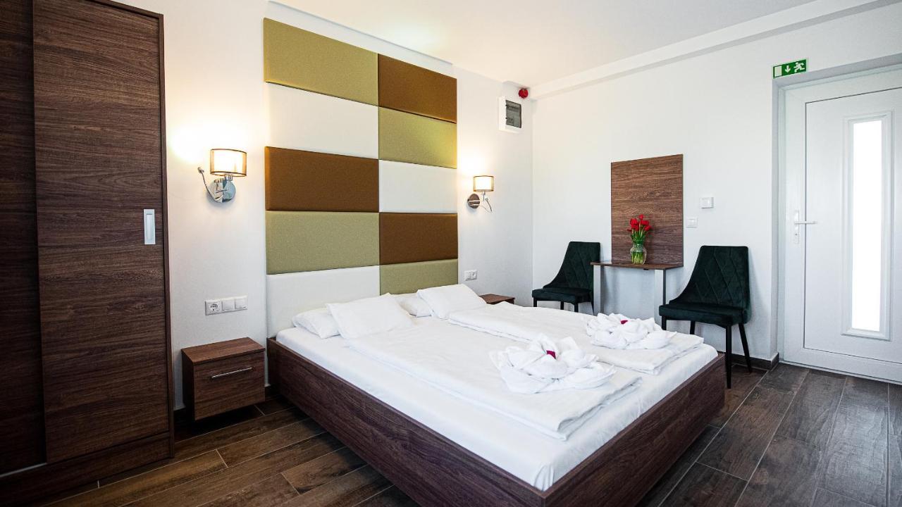 Appartement Aranyszarvas Panzio, Etterem Es Grillterasz Extérieur photo
