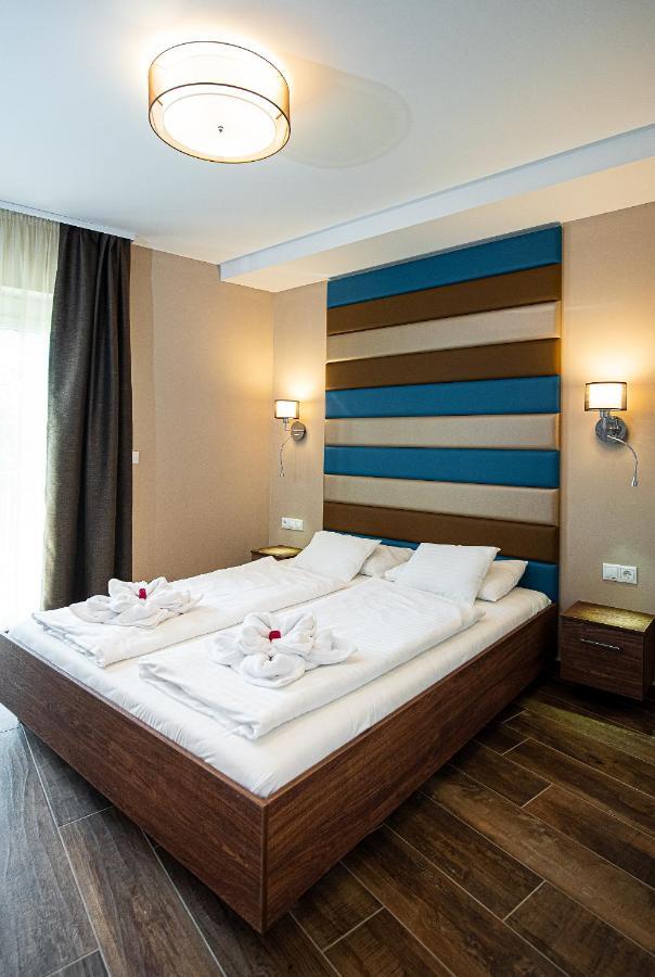 Appartement Aranyszarvas Panzio, Etterem Es Grillterasz Extérieur photo