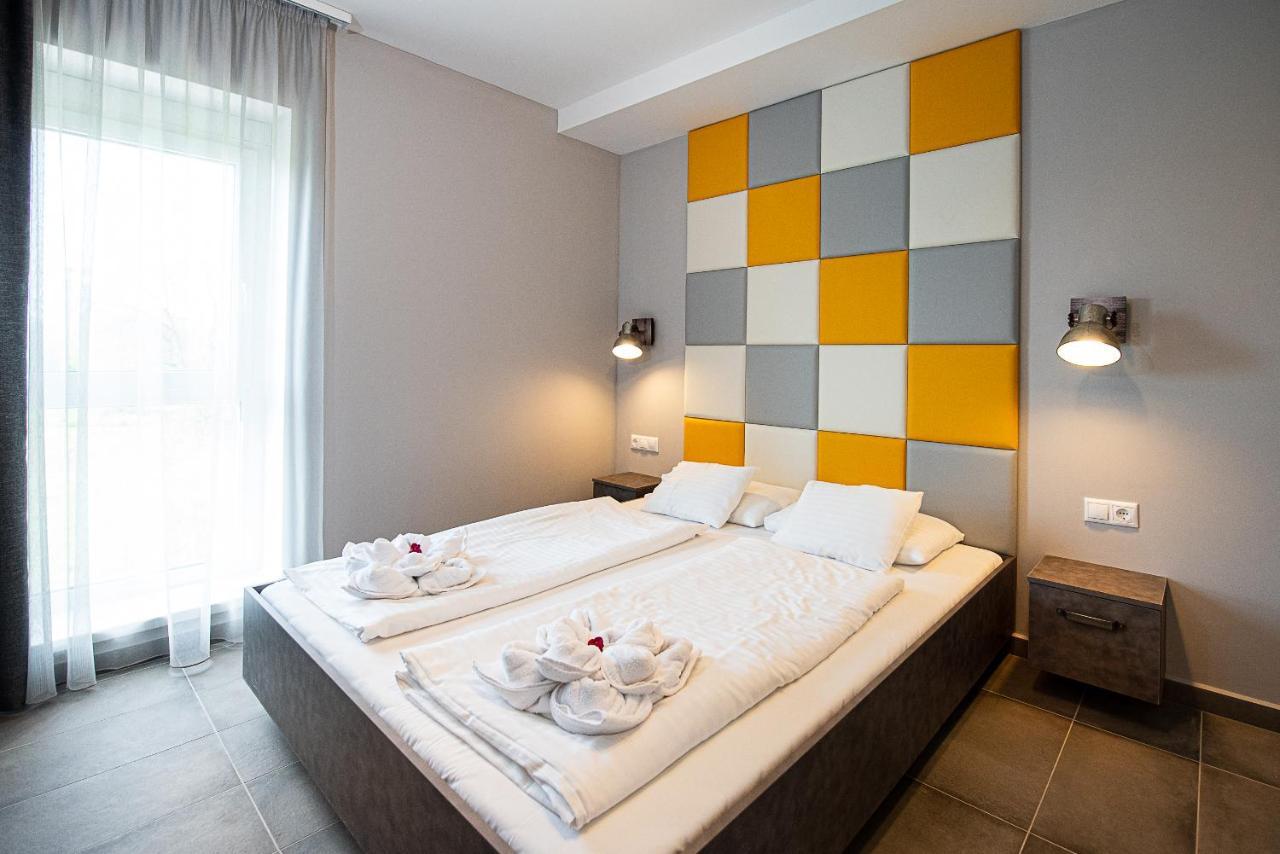 Appartement Aranyszarvas Panzio, Etterem Es Grillterasz Extérieur photo