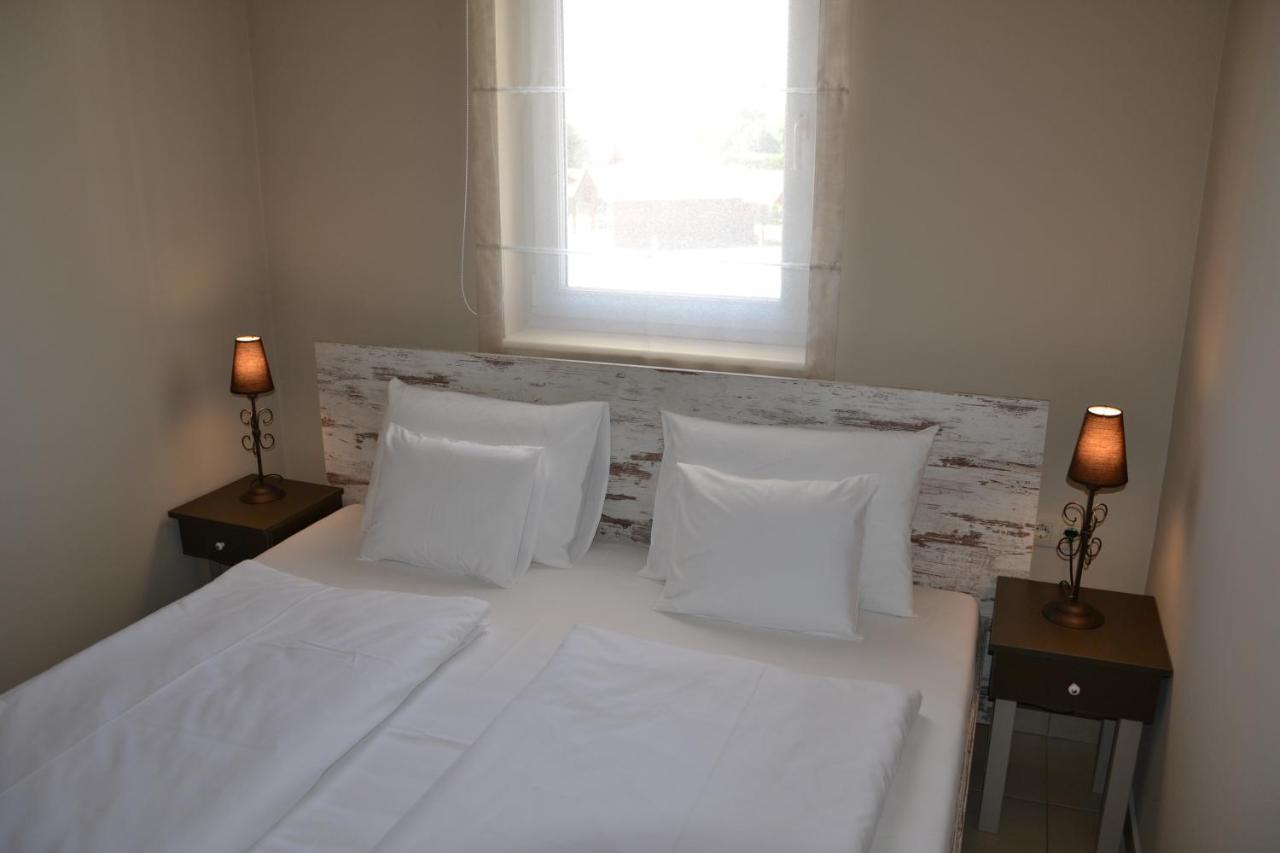 Appartement Aranyszarvas Panzio, Etterem Es Grillterasz Extérieur photo